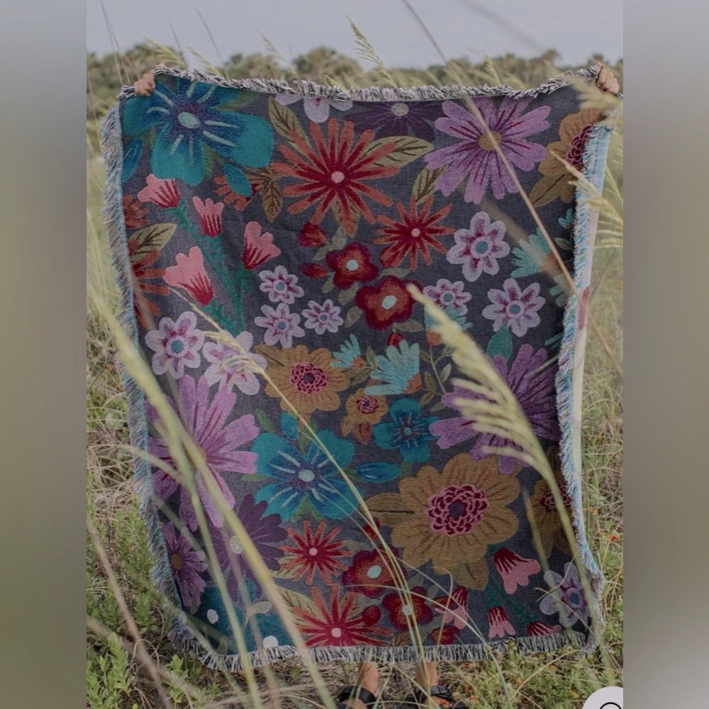 COPY - Natural life woven floral blankets never been used.